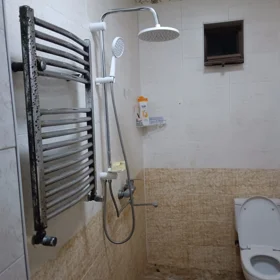 In Khirdalan 90.0 m² house with 4.0 rooms is for rent - Image 3