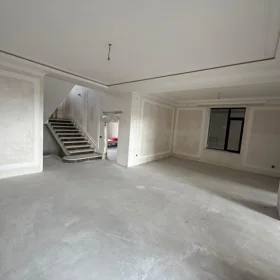 In Baku 438.0 m² house with 5.0 rooms is for sale - Image 2