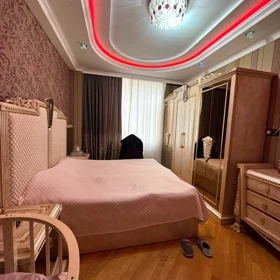 In Baku 145.0 m² apartment is for sale - Image 4