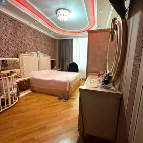 In Baku 145.0 m² apartment is for sale - Image 5