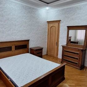 In Baku 155.0 m² apartment is for rent - Image 4