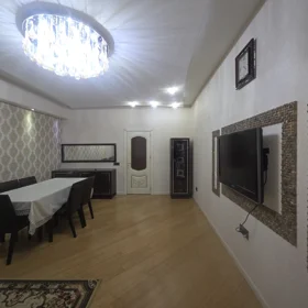 In Baku 110.0 m² apartment is for rent - Image 3