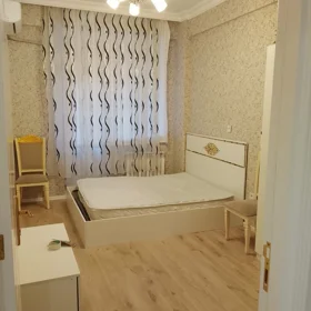 In Baku 70.0 m² apartment is for rent - Image 3