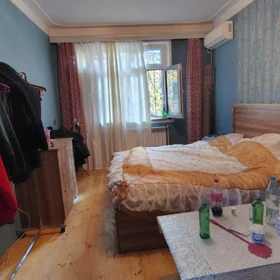 In Baku 70.0 m² apartment is for sale - Image 2