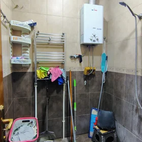 In Baku 70.0 m² apartment is for sale - Image 5