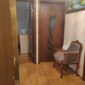 In Baku 90.0 m² apartment is for sale - Image 2