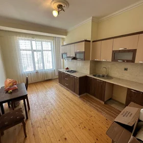 In Baku 90.0 m² apartment is for rent - Image 2