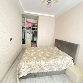 In Baku 90.0 m² apartment is for rent - Image 2