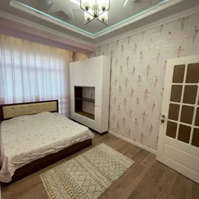 In Baku 125.0 m² apartment is for rent - Image 3
