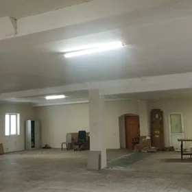 In Baku 372.0 m² commercial is for rent - Image 5