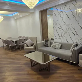 In Baku 141.0 m² apartment is for sale - Image 2