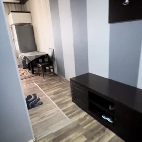 In Baku 80.0 m² apartment is for rent - Image 3