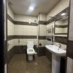 In Baku 80.0 m² apartment is for rent - Image 5