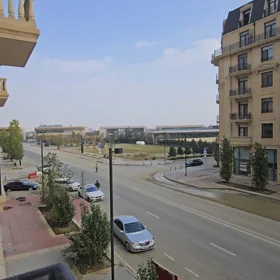 In Baku 152.0 m² apartment is for sale - Image 4