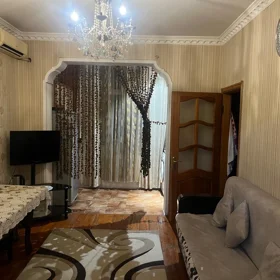 In Baku 65.0 m² apartment is for sale - Image 4
