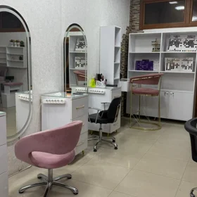 In Baku 60.0 m² commercial is for sale - Image 2