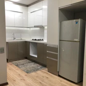 In Baku 70.0 m² apartment is for rent - Image 5