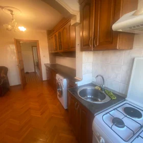 In Baku 80.0 m² apartment is for rent - Image 3