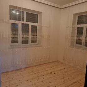 In Baku 80.0 m² house with 3.0 rooms is for rent - Image 2
