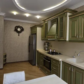 In Baku 300.0 m² house with 10.0 rooms is for sale - Image 5