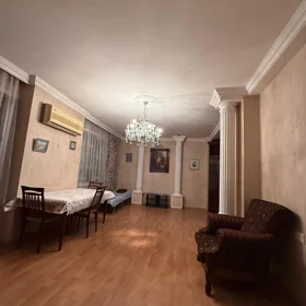 In Baku 150.0 m² apartment is for sale - Image 2