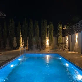 In Baku 111.0 m² house with 3.0 rooms is for rent - Image 3