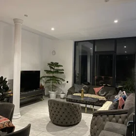 In Baku 111.0 m² house with 3.0 rooms is for rent - Image 4