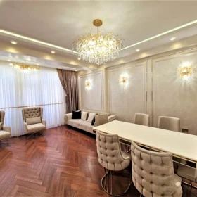 In Baku 140.0 m² apartment is for rent - Image 3