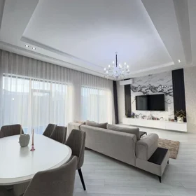 In Baku 111.0 m² house with 3.0 rooms is for rent - Image 4