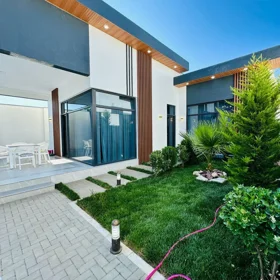 In Baku 144.0 m² house with 3.0 rooms is for rent - Image 3