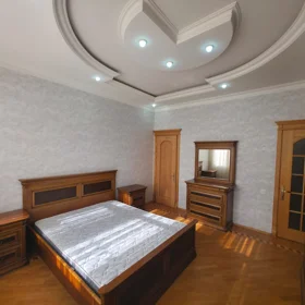 In Baku 167.0 m² apartment is for rent - Image 5