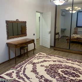 In Baku 85.0 m² apartment is for rent - Image 5