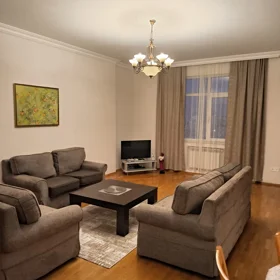 In Baku 110.0 m² apartment is for rent - Image 2