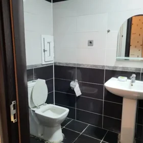 In Baku 95.0 m² apartment is for rent - Image 5