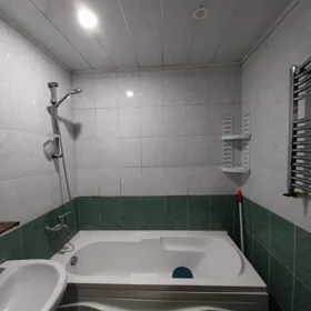 In Baku 115.0 m² apartment is for rent - Image 5