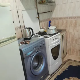 In Baku 70.0 m² apartment is for sale - Image 4