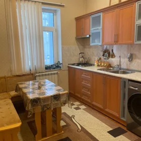 In Baku 170.0 m² house with 6.0 rooms is for sale - Image 4