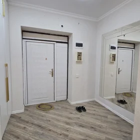 In Baku 250.0 m² house with 6.0 rooms is for sale - Изображение 2