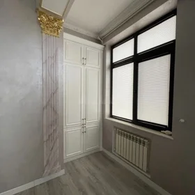 In Baku 205.0 m² apartment is for sale - Image 5