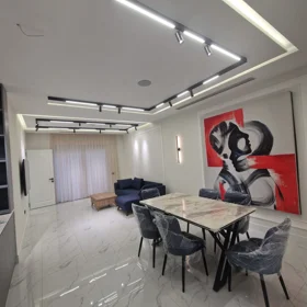 In Baku 200.0 m² house with 4.0 rooms is for rent - Image 4