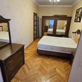 In Baku 70.0 m² apartment is for rent - Image 4