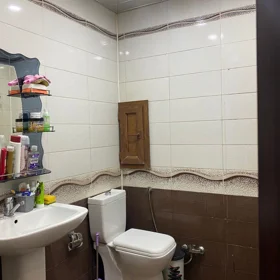 In Baku 60.0 m² apartment is for sale - Image 4