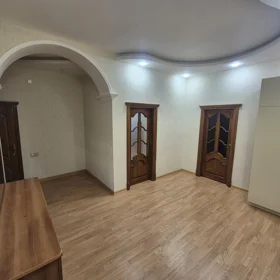 In Baku 130.0 m² apartment is for rent - Image 2