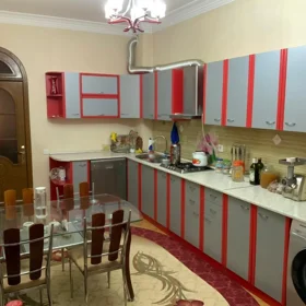 In Baku 140.0 m² apartment is for rent - Image 4