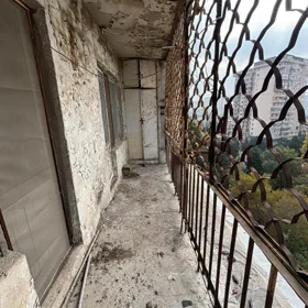 In Baku 100.0 m² apartment is for sale - Image 2