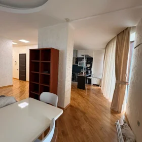 In Baku 130.0 m² apartment is for rent - Image 2
