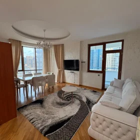 In Baku 130.0 m² apartment is for rent - Image 3