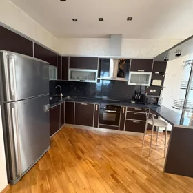 In Baku 130.0 m² apartment is for rent - Image 4