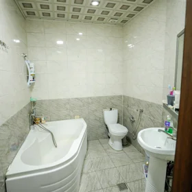 In Baku 68.0 m² apartment is for rent - Image 5