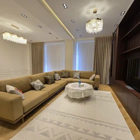 In Baku 140.0 m² apartment is for rent - Изображение 2